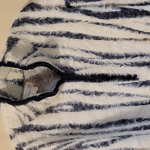 Gorgeous Anthropologie jacket - Picture 4 of 6